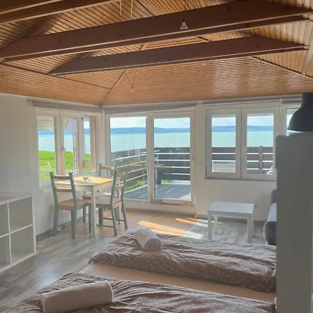 Resident * Balatonszárszó