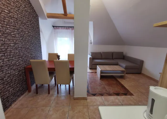 Resident אורחן Balatonszárszó