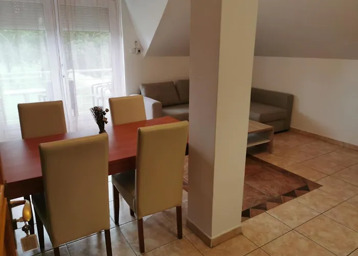 אורחן Resident Balatonszárszó