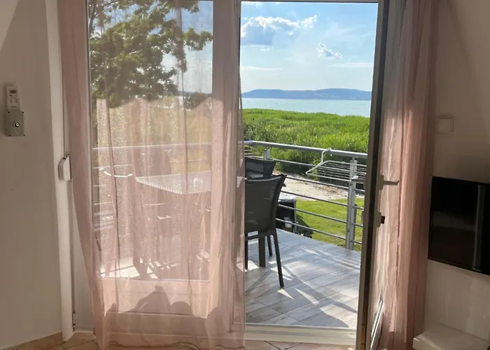 Resident 여관 Balatonszárszó