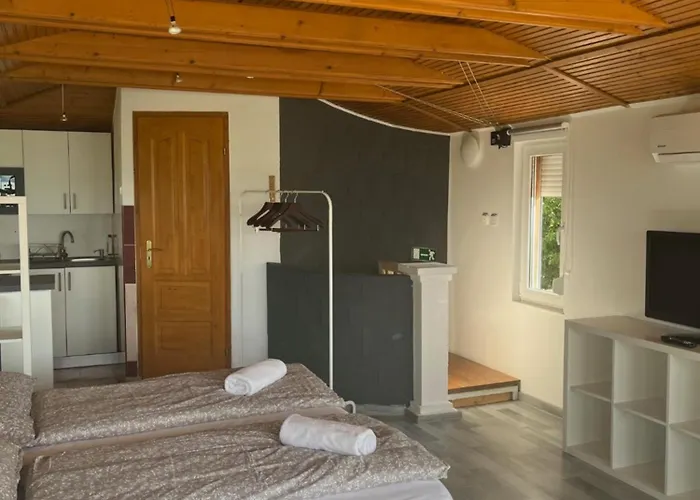 Resident אורחן Balatonszárszó